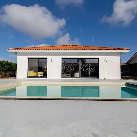 Holiday home Bisca Jolie Maison-piscine *