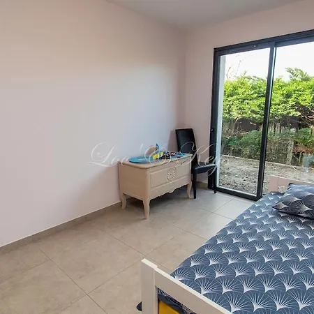 Holiday home Bisca Jolie Maison-piscine *